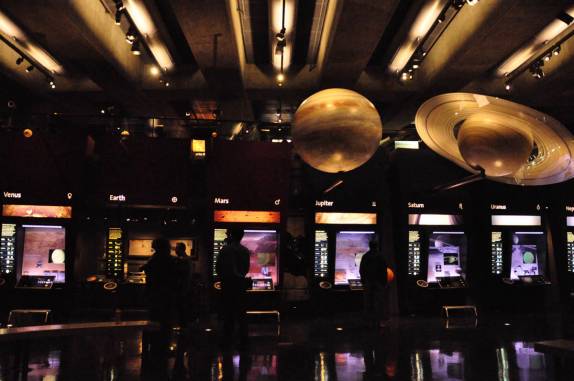 Interior do Griffith Observatory, em Los Angeles, na Califórnia - Estados Unidos